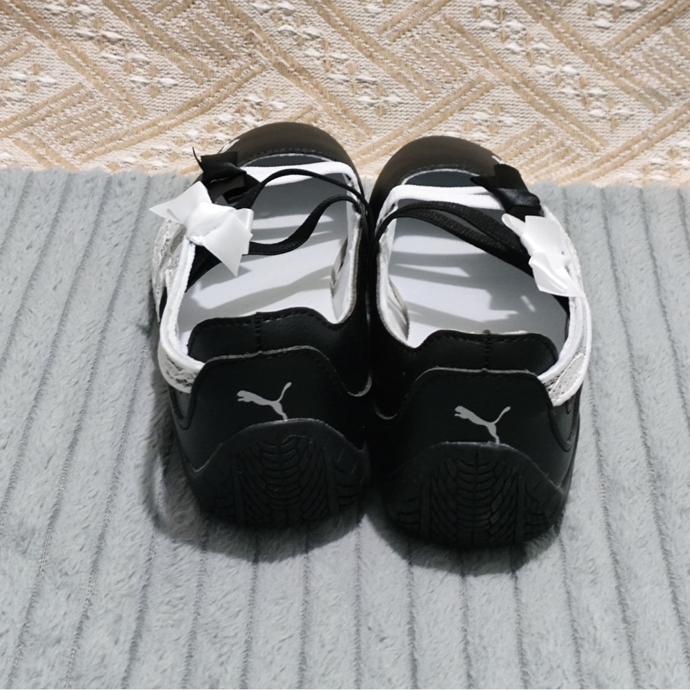 Puma Black and White Girls Lace Ballet Flats with Crossover Straps - Picture 3 of 5